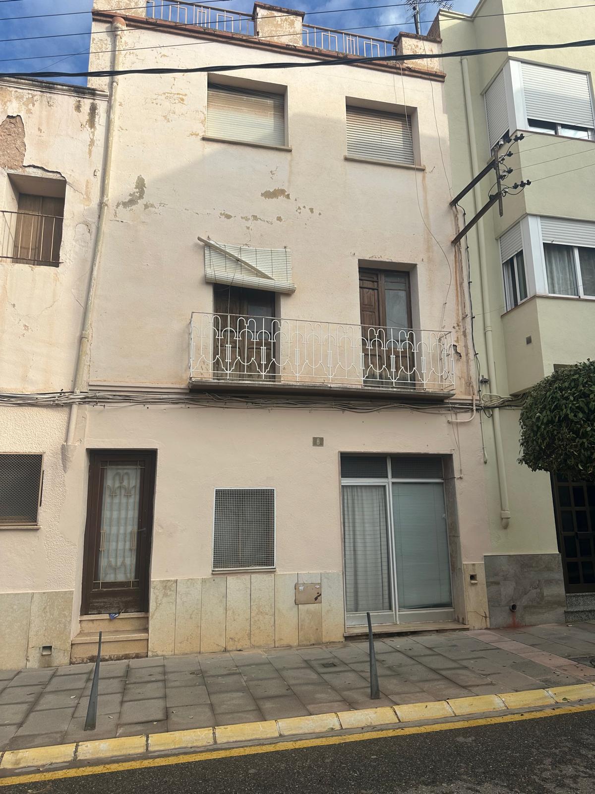 Vivienda unifamiliar con almacén en Alcanar – Posibilidad de adquirir el 100% - Carretera Nova nº 8, 43530 Alcanar