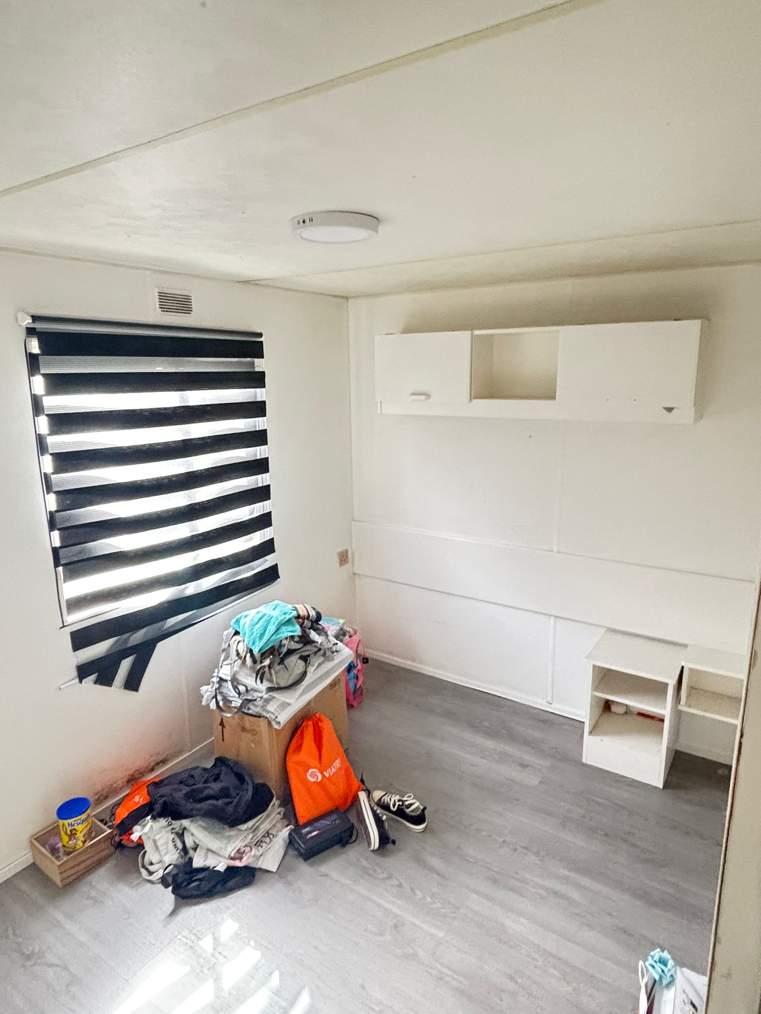 Mobile Home de 48 m² totalmente equipada con 3 habitaciones y baño completo (VALENCIA) miniatura 7