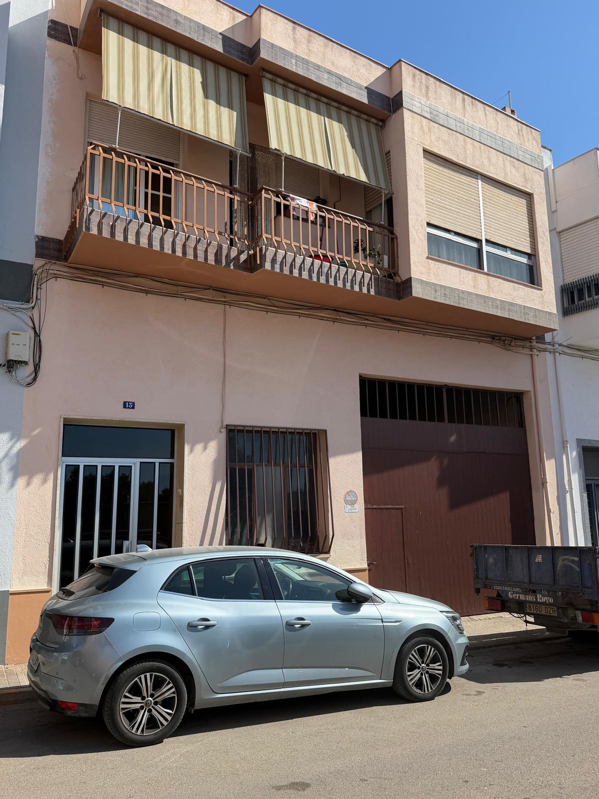 Casa Vivienda con Almacén en Alcanar (Tarragona) 100% Propiedad. Calle Aspirant Sant Jordi Numero 13 miniatura 3